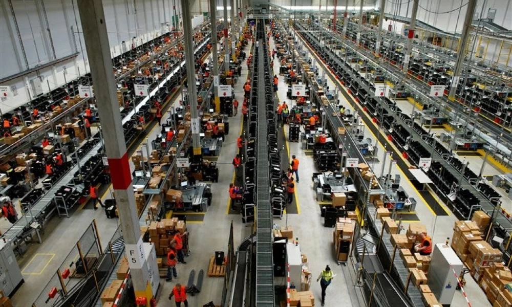 Έρχεται Ελλάδα η Amazon: Κέντρο διανομής στη Δυτική Αττική
